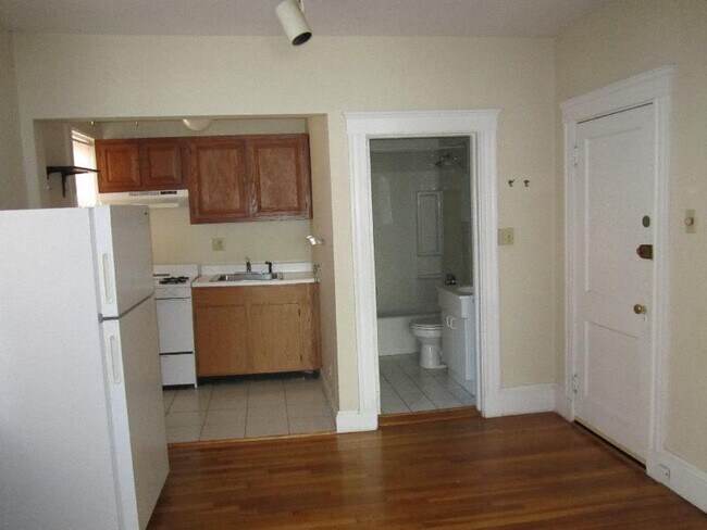39 Lee St Unit 3A