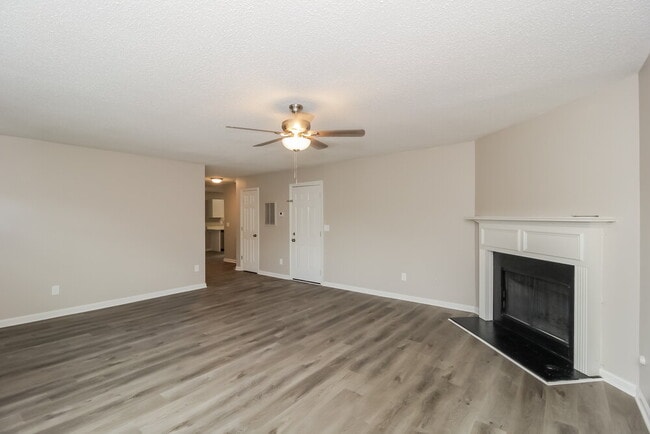 Photo - 4246 Holliday Rd