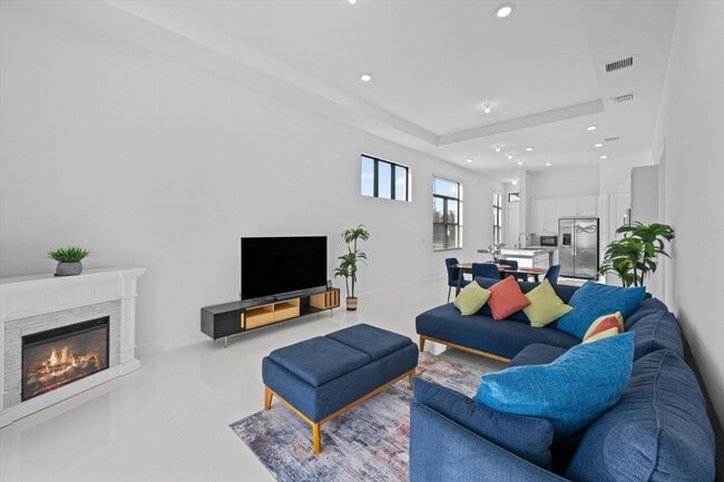 Photo - 4823 St Armands Way