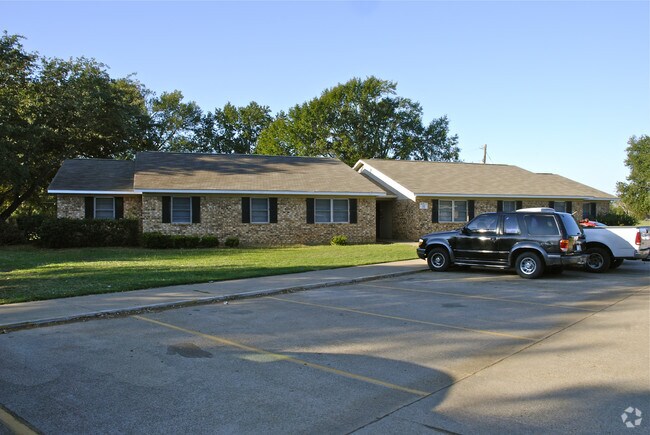 Photo - Seven Points Apartments