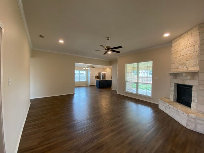 Photo - 5002 Scarlet Oak Dr