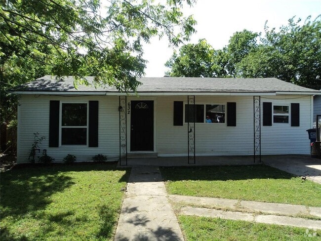 Building Photo - 632 Nunnalee Ave Rental