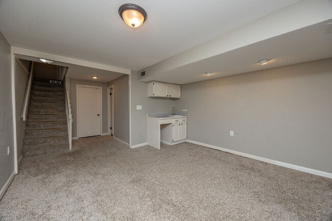 Photo - "Discover Comfort and Style: Spacious 2-Be...