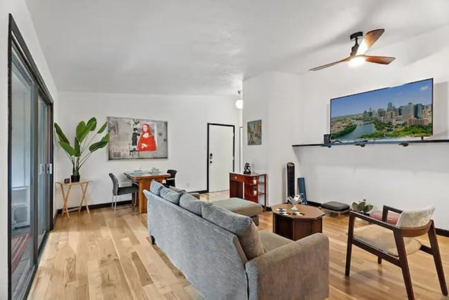 Photo - 2627 Douglas Ave