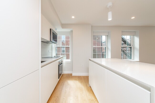 Photo - 16 Fleet St Unidad #6