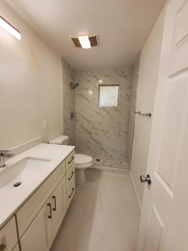 Photo - 331 Las Palmas Ave Unit 331