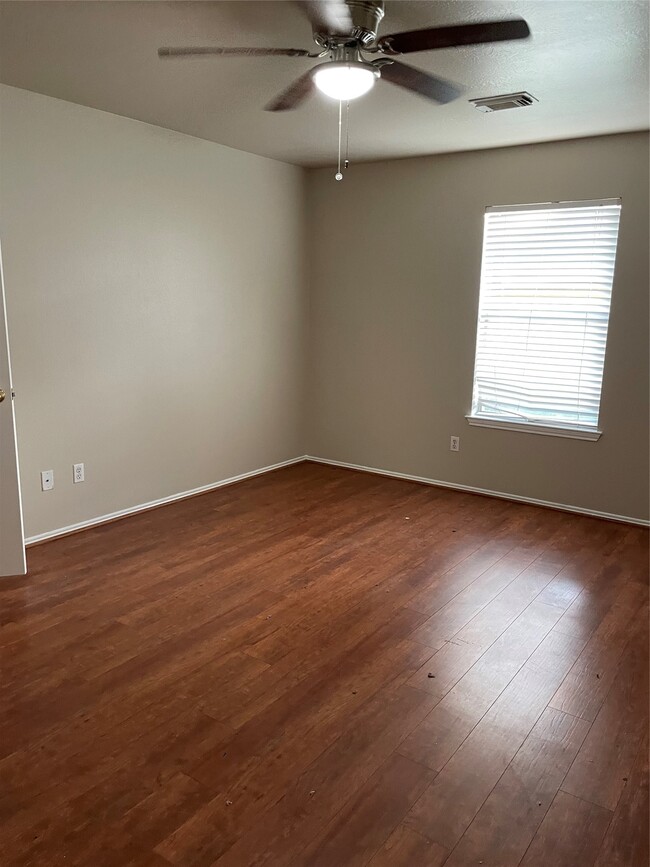 Photo - 9311 Parkmore Dr