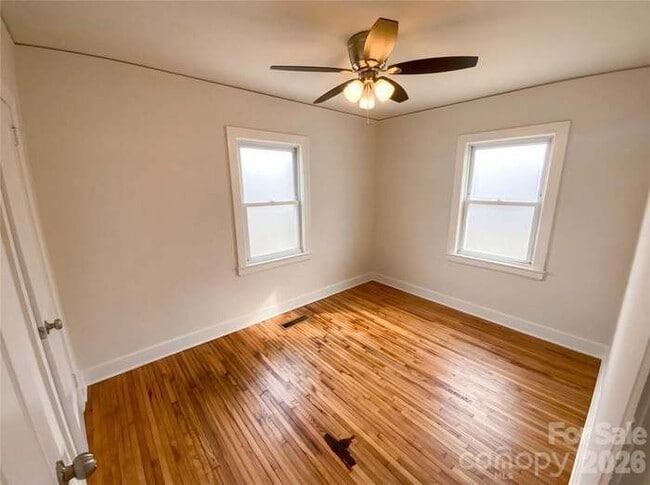 Photo - 2308 Grimes St