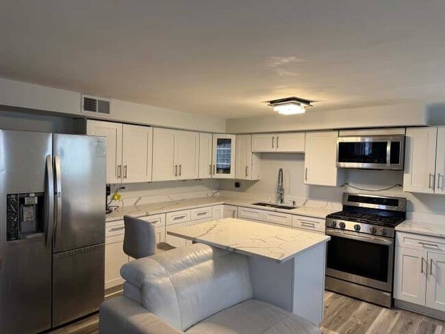 Photo - 11540 S Racine Ave