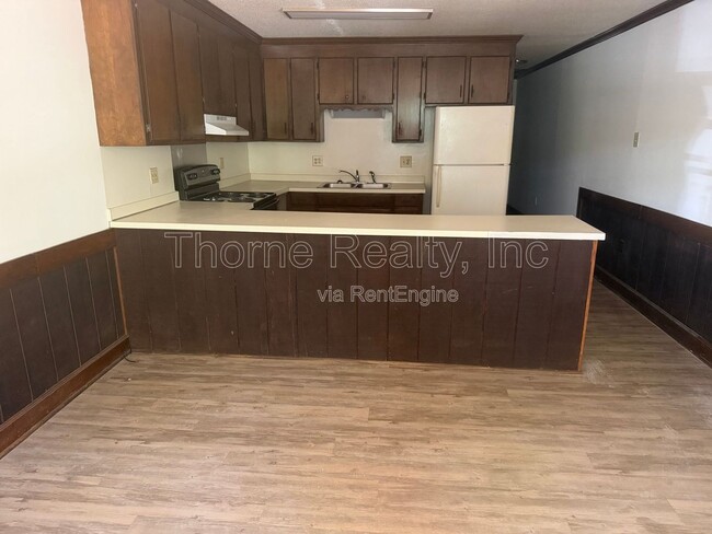 Photo - 1254 Thorpe Rd