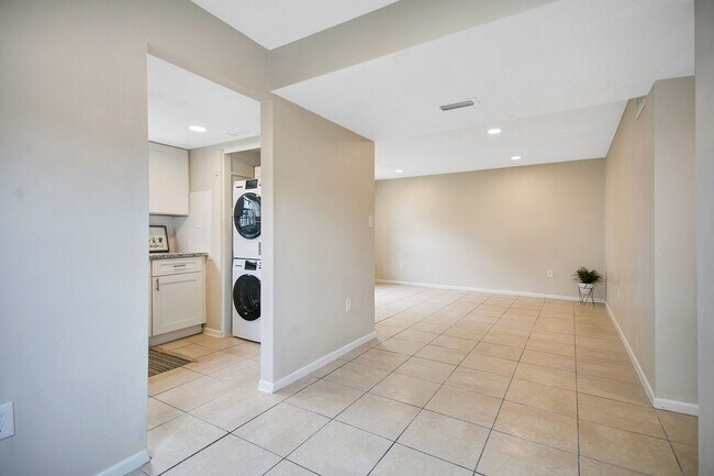 Photo - The Rosewood Apartments | 1 & 2 Bedroom Ap...