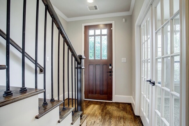 Photo - 1046 W 23rd St Unit H
