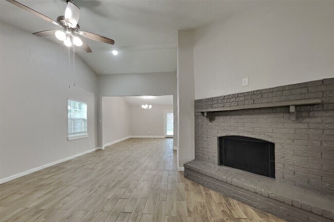 Photo - 16911 Cairngale St