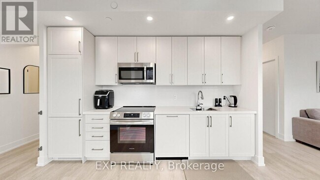 Photo - 2450 Old Bronte Rd Unit 713