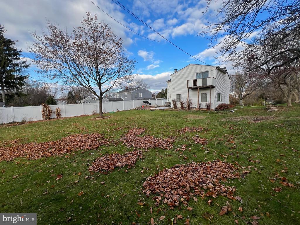 Photo - 669 N Henderson Rd