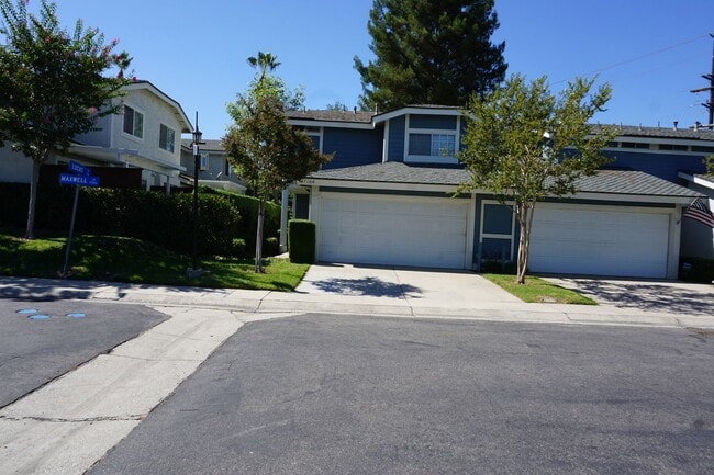 Photo - 3 bed 2.5 bath Corona home with 2 car garage for Lease