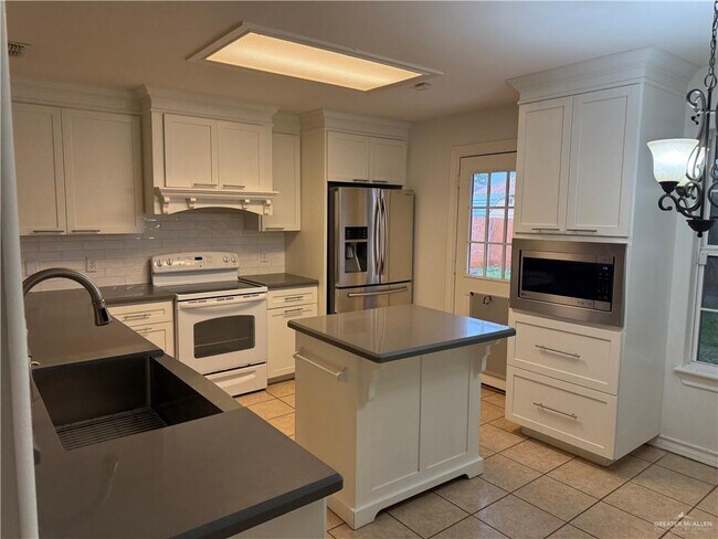 Photo - 25 Frontier Dr