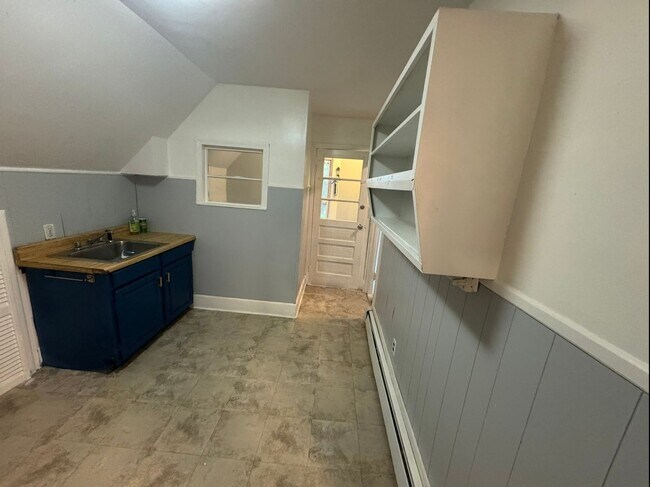 2 Rodney St