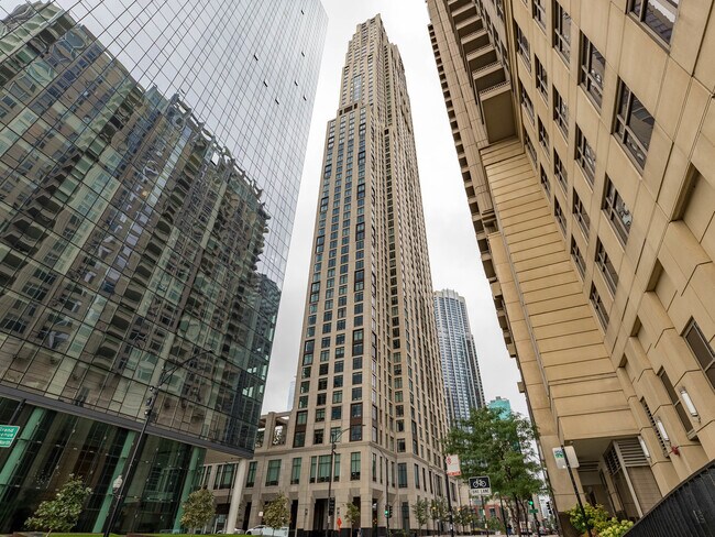 Photo - 514 N Peshtigo Ct Unit 2407