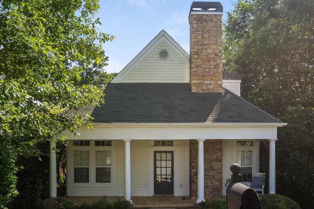 Photo - 2002 Greenhill Pass