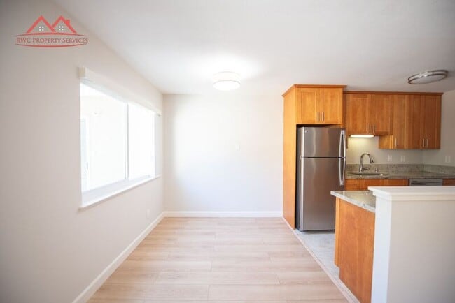 Photo - 229 Greendale Way Unit 2