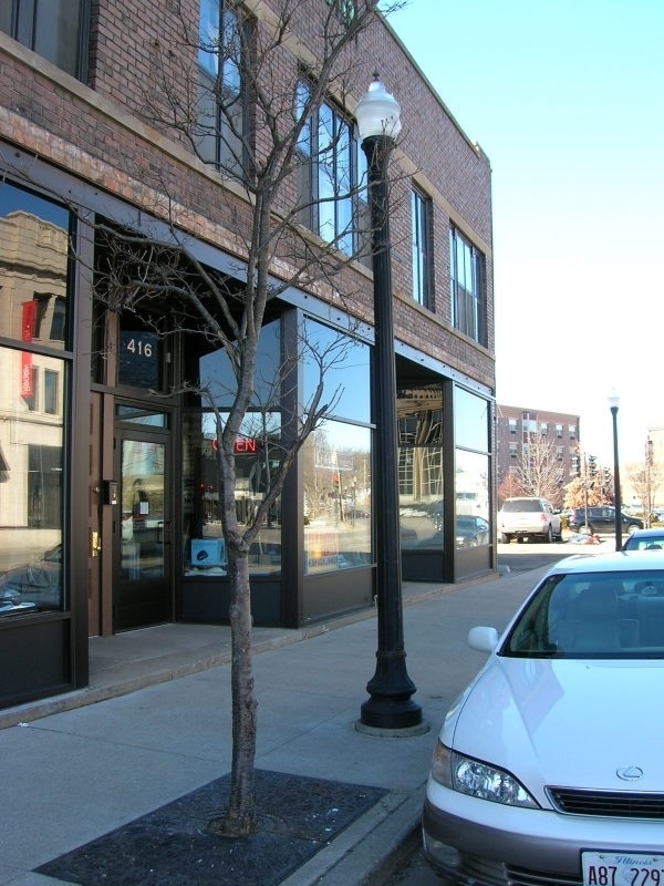 Building Photo - 418 Pleasant St Unit 418.5 Rental