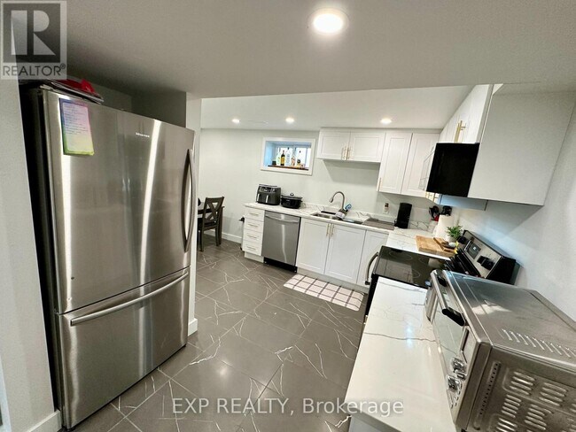 Photo - 44 Sherry Ln