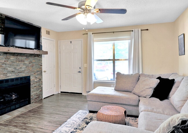 Photo - Chamberland Square Apartments