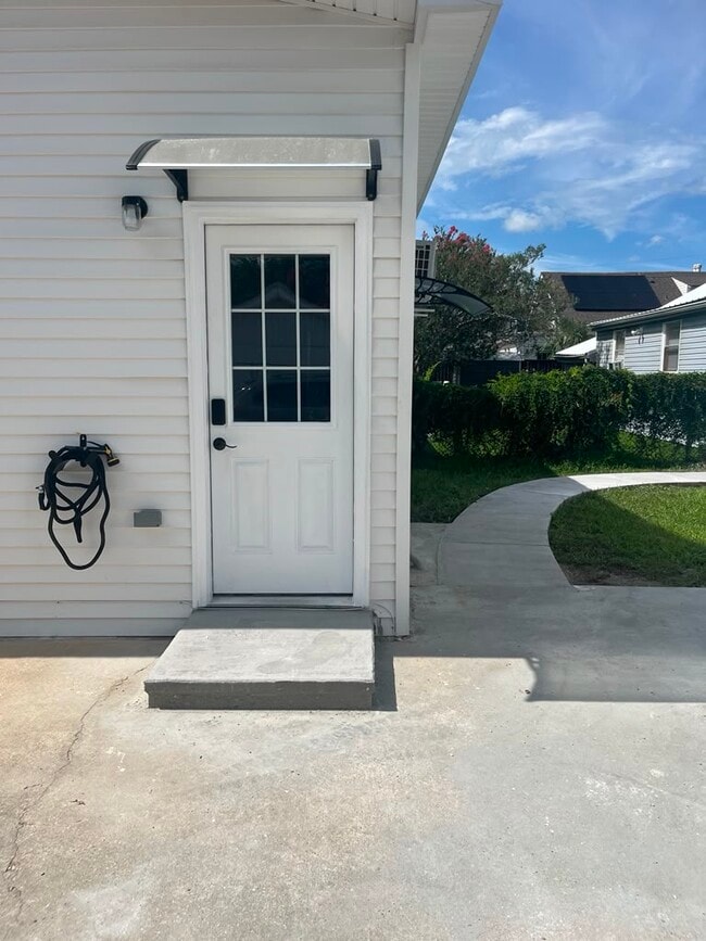 Guesthouse Entrance