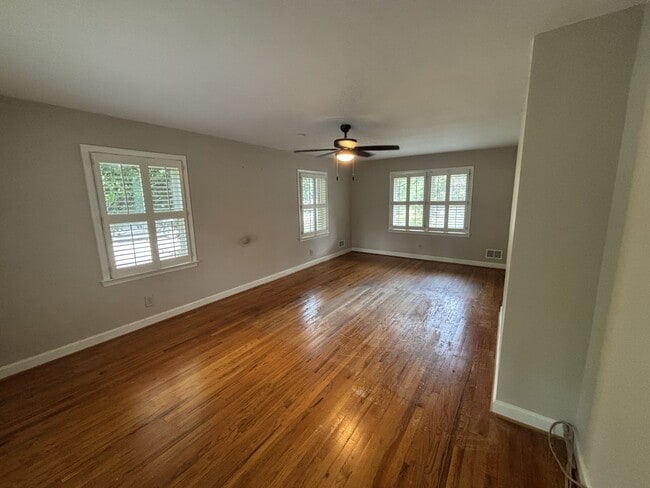 Photo - 726 Wisteria Dr