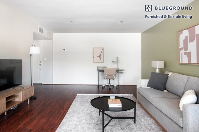 Photo - 5140 White Oak Ave Unidad FL2-ID895