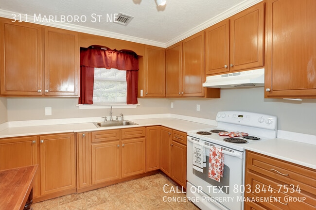 Photo - 311 Marlboro St NE