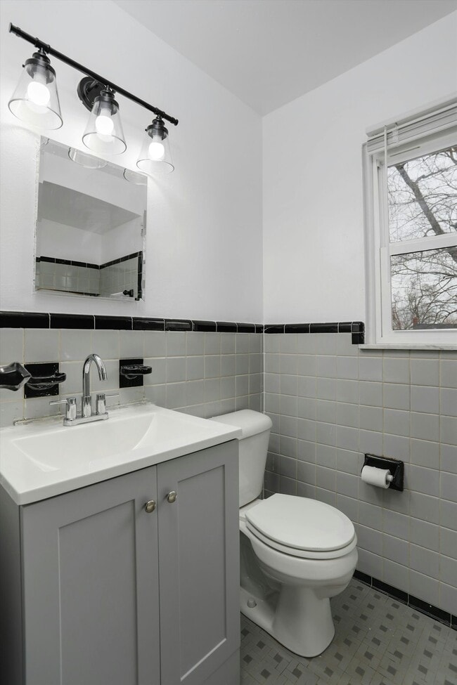 Photo - 18492 Greenfield Rd