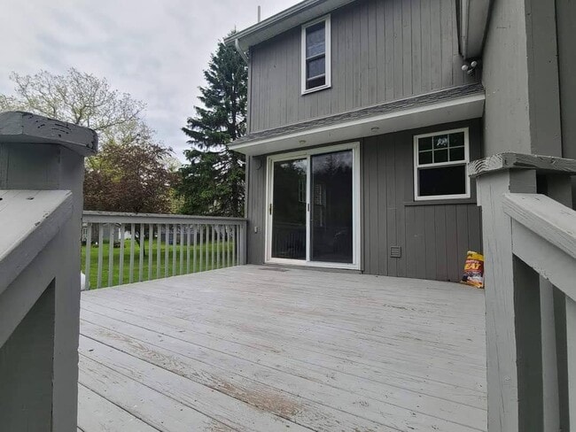 Photo - 5 Beaver Brook Rd Unit Lower