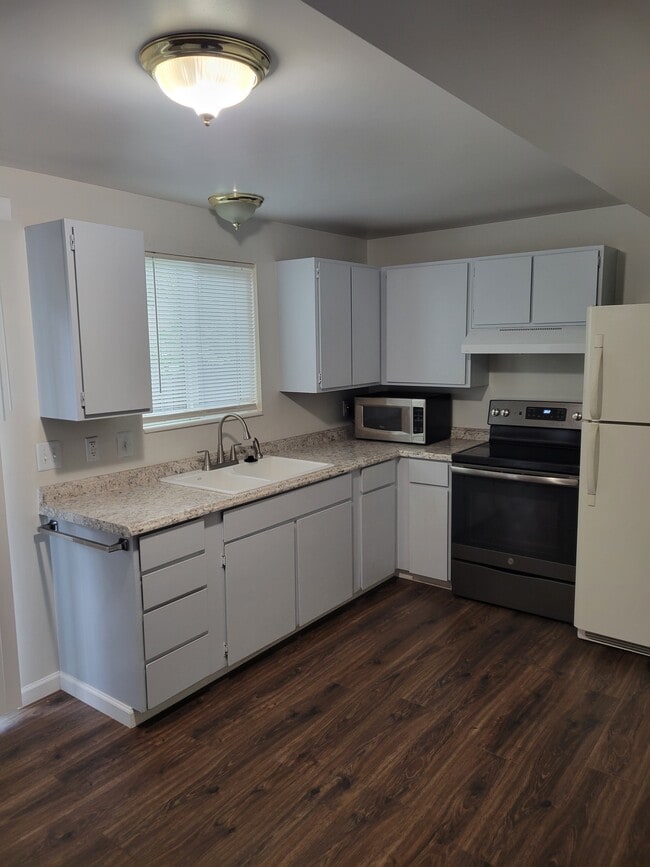 Photo - 1208 S 900 E Townhome