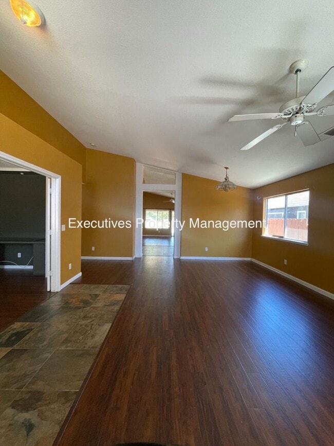 Photo - 1308 Fairway Dr