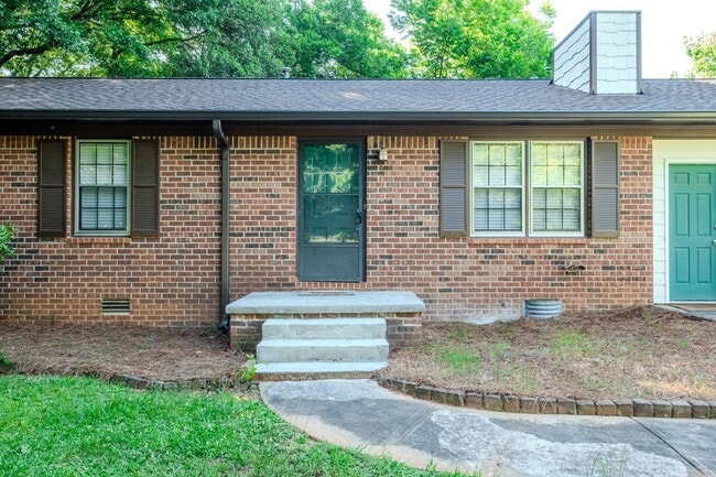 Photo - Proper Living in Winterville Georgia!
