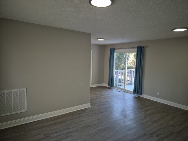 Photo - 1120 Wellons Dr