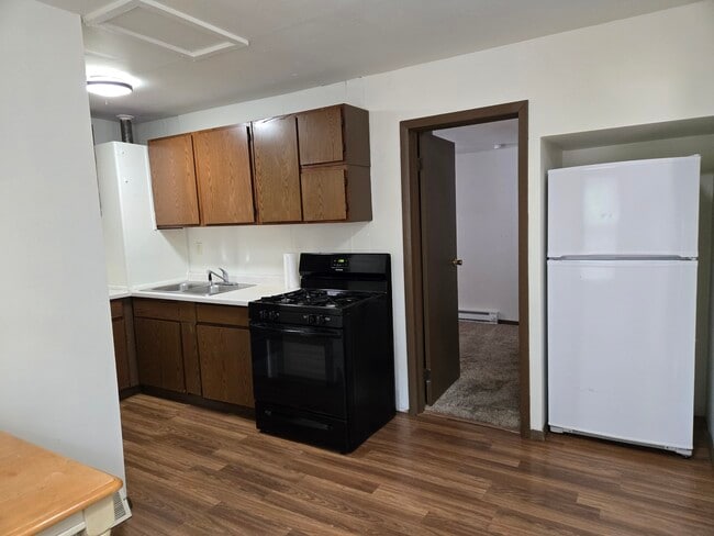 Kitchen - 2725 Soo Marie Ave Unit Front