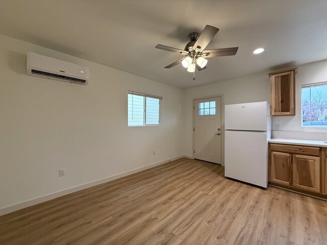 Photo - 535 W 1st Ave