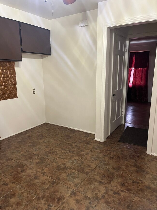 Photo - 1506 Chandler Ave Unidad Chandler