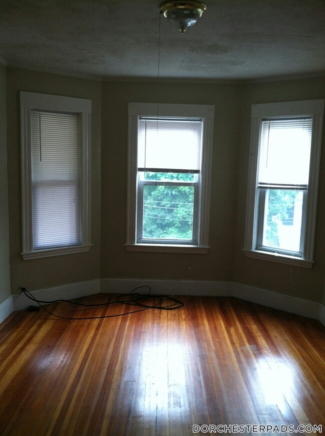 Photo - 8 Bailey St Unit 2
