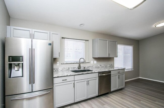 Photo - 3948 E Stanford Ave