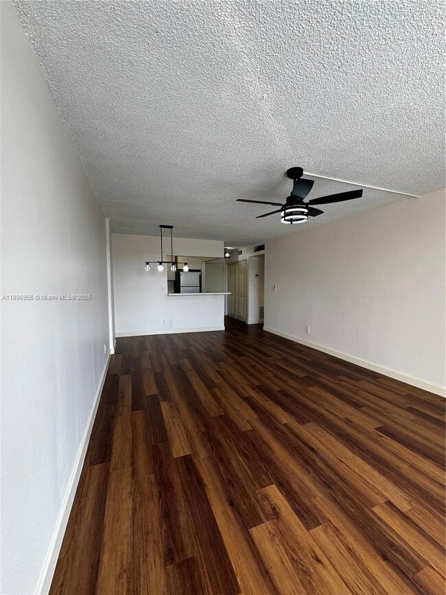 Photo - 1465 NE 123rd St Unidad 310