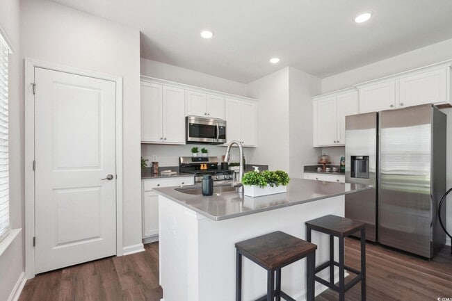 Photo - 300 Champions Blvd