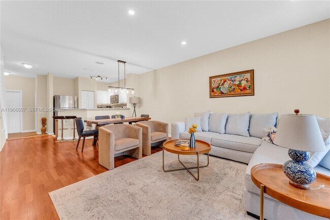 Photo - 8844 S Isles Cir