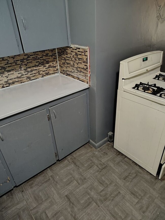 Photo - 3 bdrm w/garage