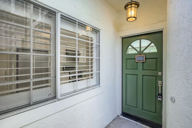 Photo - Beautifully Remodeled Townhome in the Cambria Community – Del Mar Heights