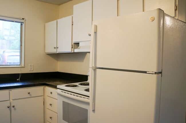 Photo - Nestled into Marquam Hill: Bright 2nd Floor 1Bed w/Private Balcony! Unit 204