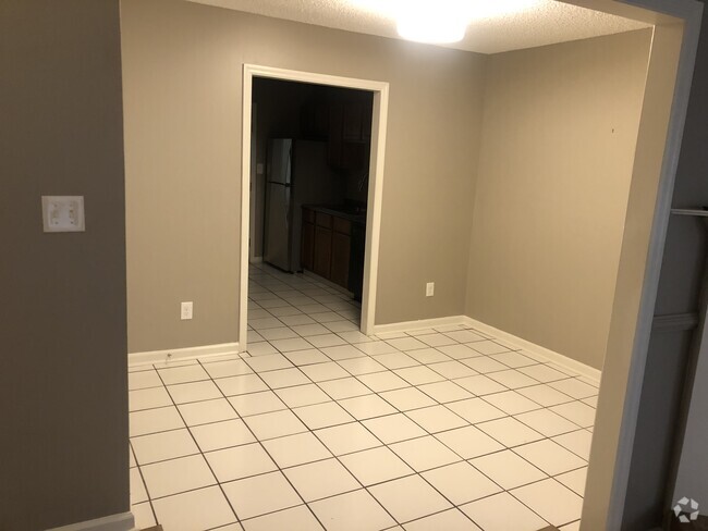 Building Photo - 4067 Coopers Hill Dr SE Rental